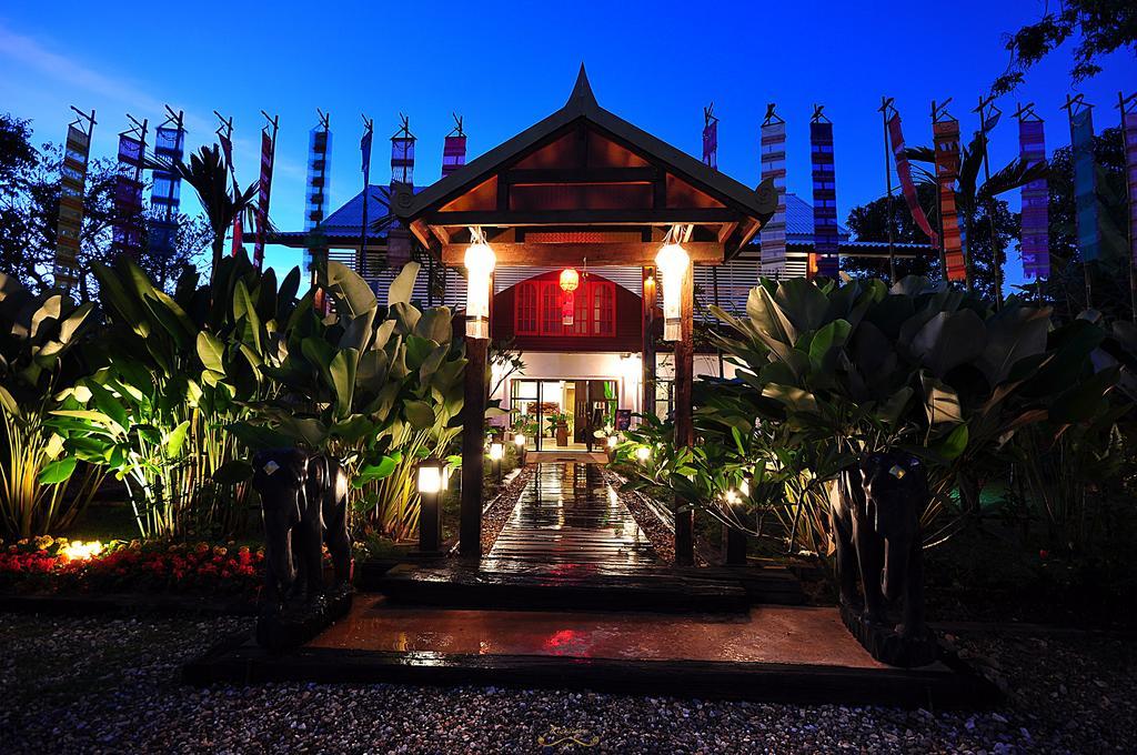 Risasinee Spa & Resort Nan Eksteriør bilde